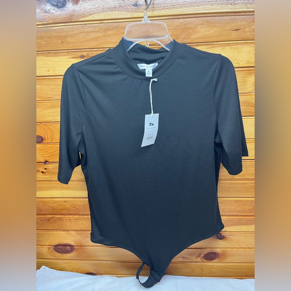 Free Assembly mock neck bodysuit size XL Black